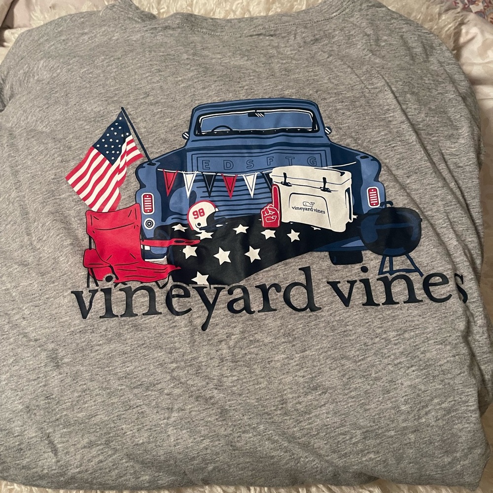 Men’s Vineyard Vines Tee XL